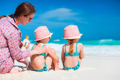 UV in the sunlight not only damages our DNA but also our RNA. After cell division, the DHX9 proteins from the mother cells assemble into stress granules to sequester the damaged RNA and shield the daughter cells